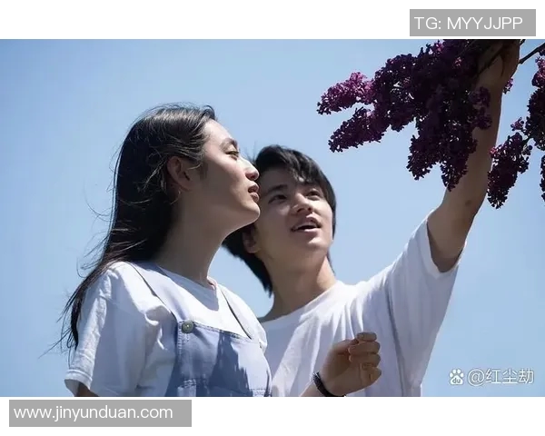 足球明星的另一半是谁揭秘她们的爱情故事与幸福瞬间 足球明星的另一半是谁揭秘她们的爱情故事与幸福瞬间